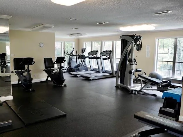 6808 Glenridge Drive Unit E, Sandy Springs, Georgia 30328, 2 Bedrooms Bedrooms, ,2 BathroomsBathrooms,Residential,Sold,6808 Glenridge Drive Unit E,6864026