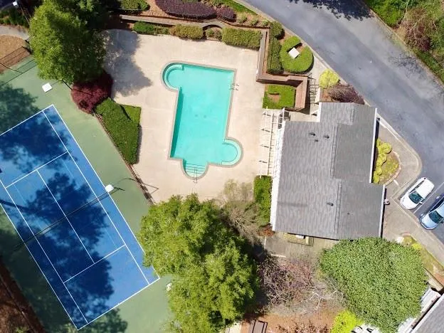 6808 Glenridge Drive Unit E, Sandy Springs, Georgia 30328, 2 Bedrooms Bedrooms, ,2 BathroomsBathrooms,Residential,Sold,6808 Glenridge Drive Unit E,6864026