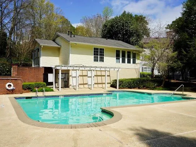 6808 Glenridge Drive Unit E, Sandy Springs, Georgia 30328, 2 Bedrooms Bedrooms, ,2 BathroomsBathrooms,Residential,Sold,6808 Glenridge Drive Unit E,6864026