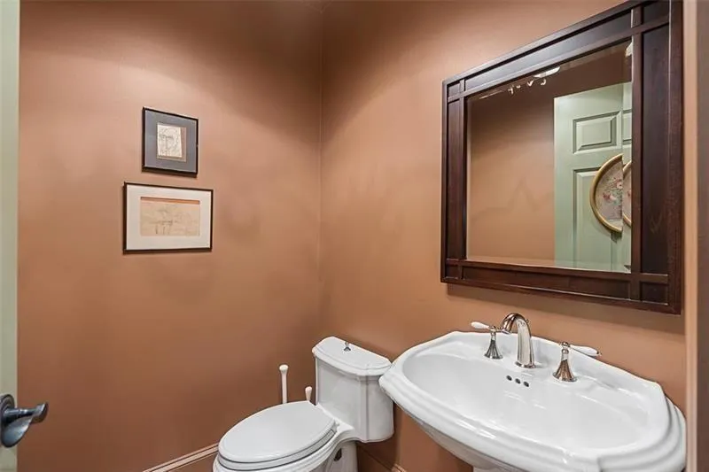 5000 Long Island Drive Nw, Sandy Springs, Georgia 30327, 7 Bedrooms Bedrooms, ,7 BathroomsBathrooms,Residential,For Sale,5000 Long Island Drive Nw,7755316