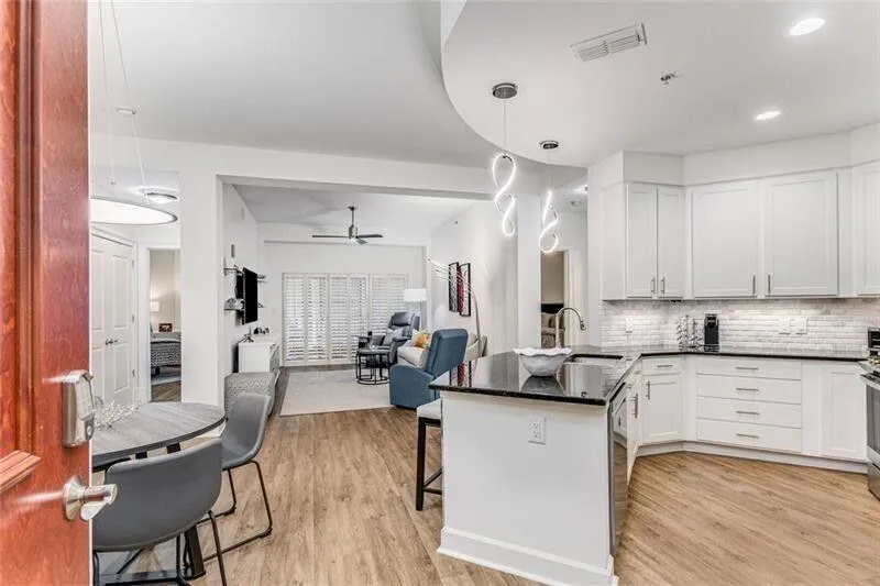 200 River Vista Drive Unit 713, Atlanta, Georgia 30339, 2 Bedrooms Bedrooms, ,2 BathroomsBathrooms,Residential,For Sale,200 River Vista Drive Unit 713,7626533