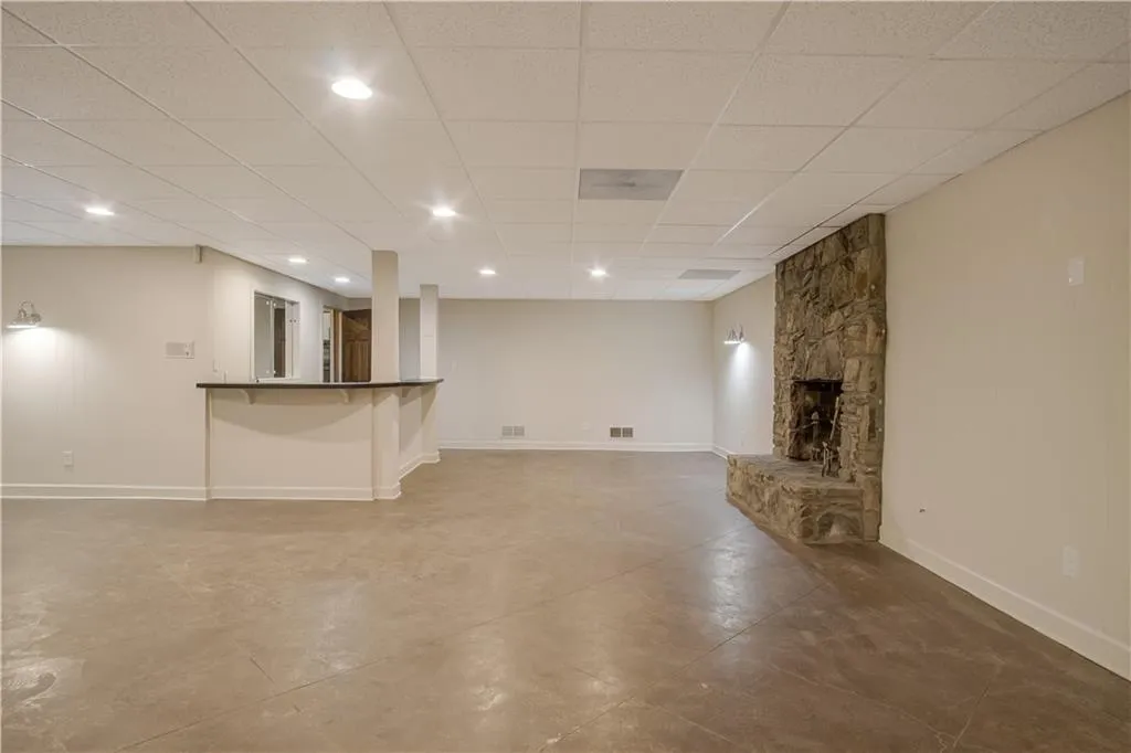 150 Spalding Mill, Sandy Springs, Georgia 30350, 6 Bedrooms Bedrooms, ,4 BathroomsBathrooms,Residential,Sold,150 Spalding Mill,6786134