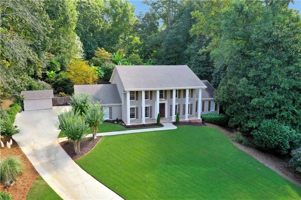 150 Spalding Mill, Sandy Springs, Georgia 30350, 6 Bedrooms Bedrooms, ,4 BathroomsBathrooms,Residential,Sold,150 Spalding Mill,6786134