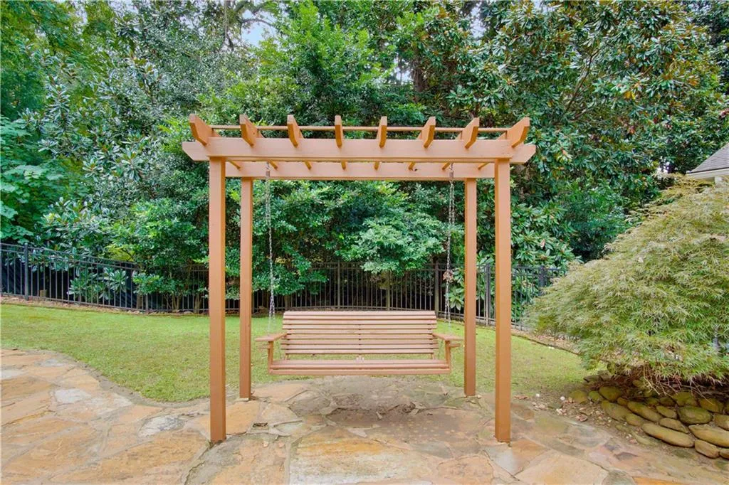 150 Spalding Mill, Sandy Springs, Georgia 30350, 6 Bedrooms Bedrooms, ,4 BathroomsBathrooms,Residential,Sold,150 Spalding Mill,6786134