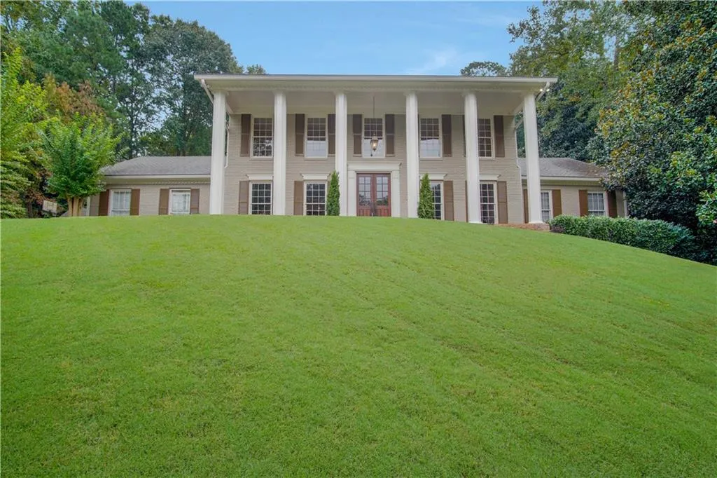 150 Spalding Mill, Sandy Springs, Georgia 30350, 6 Bedrooms Bedrooms, ,4 BathroomsBathrooms,Residential,Sold,150 Spalding Mill,6786134