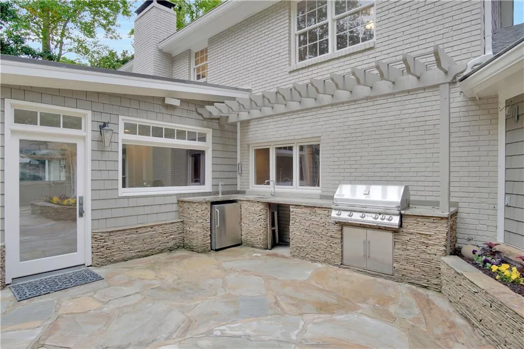 150 Spalding Mill, Sandy Springs, Georgia 30350, 6 Bedrooms Bedrooms, ,4 BathroomsBathrooms,Residential,Sold,150 Spalding Mill,6786134