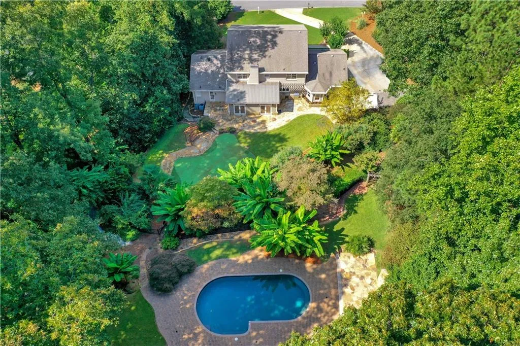 150 Spalding Mill, Sandy Springs, Georgia 30350, 6 Bedrooms Bedrooms, ,4 BathroomsBathrooms,Residential,Sold,150 Spalding Mill,6786134