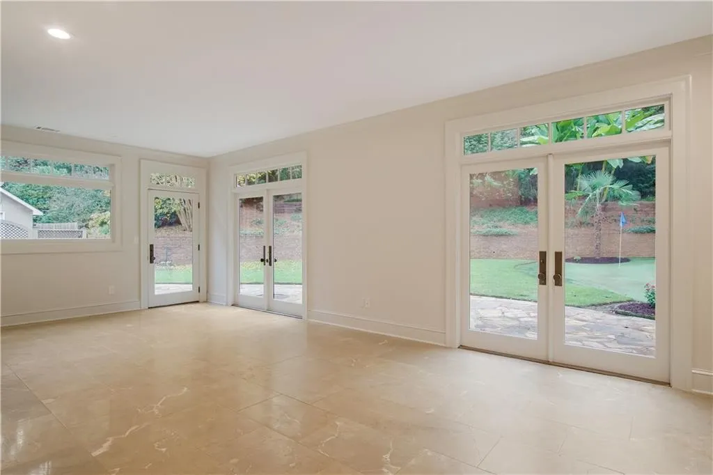 150 Spalding Mill, Sandy Springs, Georgia 30350, 6 Bedrooms Bedrooms, ,4 BathroomsBathrooms,Residential,Sold,150 Spalding Mill,6786134