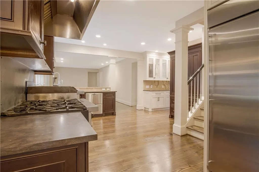 150 Spalding Mill, Sandy Springs, Georgia 30350, 6 Bedrooms Bedrooms, ,4 BathroomsBathrooms,Residential,Sold,150 Spalding Mill,6786134