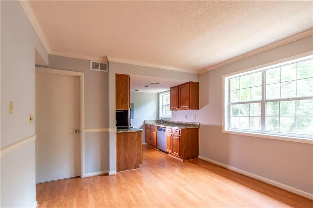 6900 Roswell Road Unit K1, Sandy Springs, Georgia 30328, 3 Bedrooms Bedrooms, ,2 BathroomsBathrooms,Residential,Sold,6900 Roswell Road Unit K1,6897854