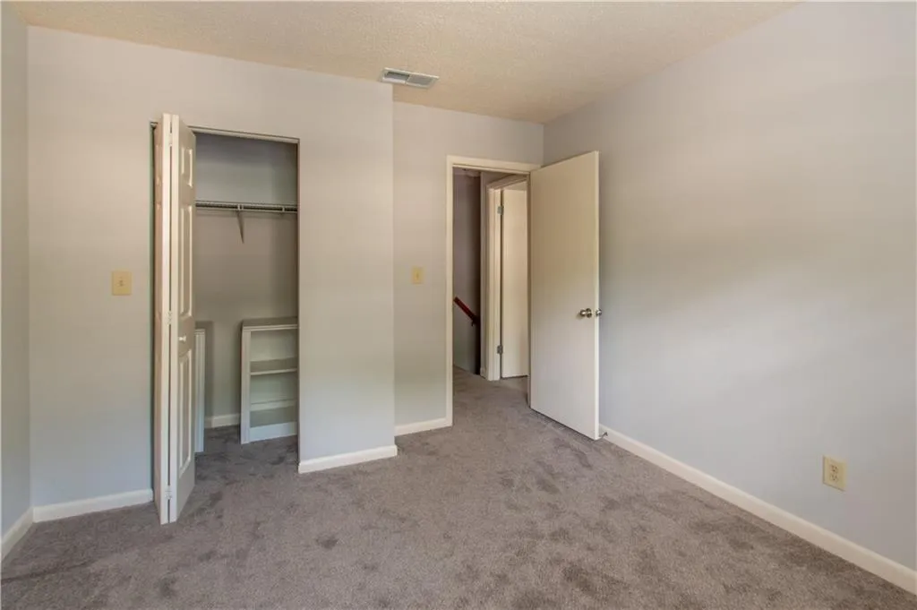 6900 Roswell Road Unit K1, Sandy Springs, Georgia 30328, 3 Bedrooms Bedrooms, ,2 BathroomsBathrooms,Residential,Sold,6900 Roswell Road Unit K1,6897854