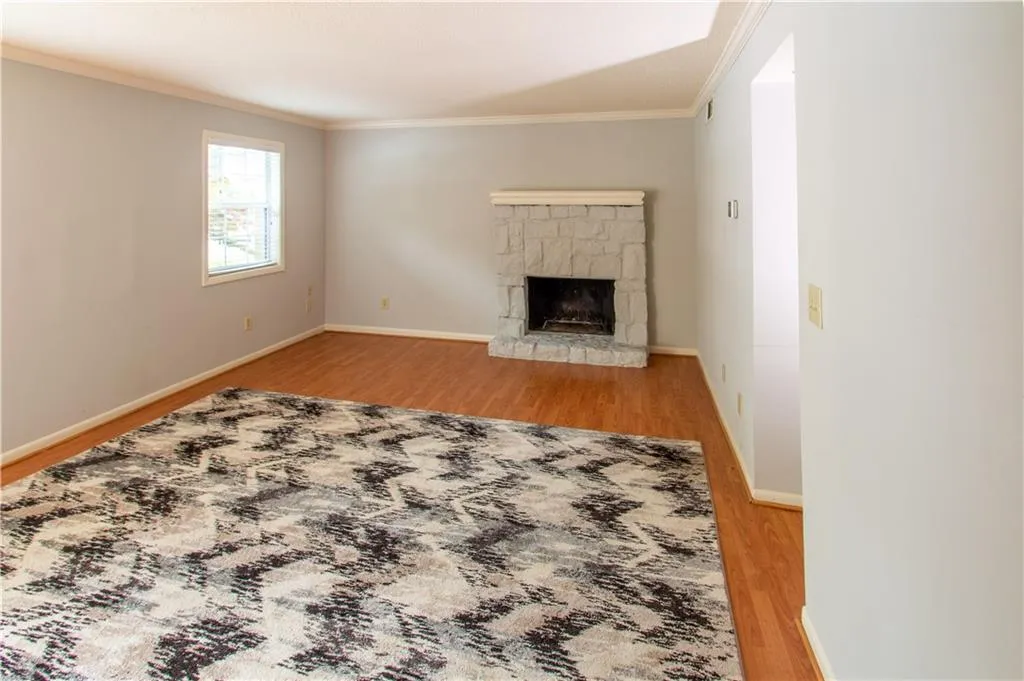 6900 Roswell Road Unit K1, Sandy Springs, Georgia 30328, 3 Bedrooms Bedrooms, ,2 BathroomsBathrooms,Residential,Sold,6900 Roswell Road Unit K1,6897854