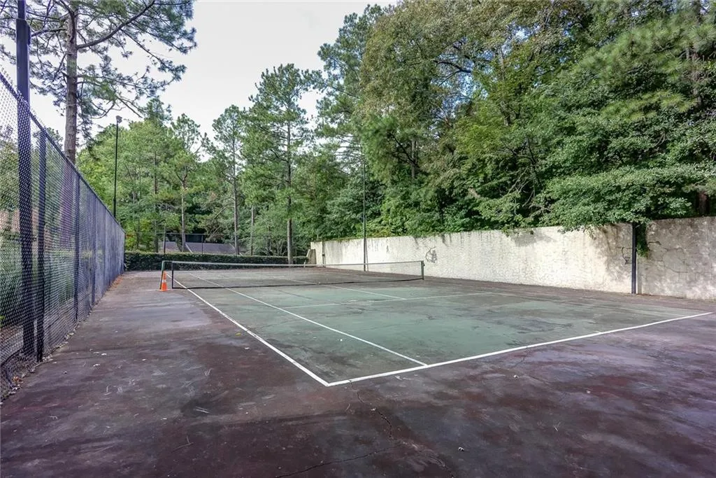 5153 Roswell Road Unit 10, Atlanta, Georgia 30342, 1 Bedroom Bedrooms, ,1 BathroomBathrooms,Residential,Sold,5153 Roswell Road Unit 10,5901955