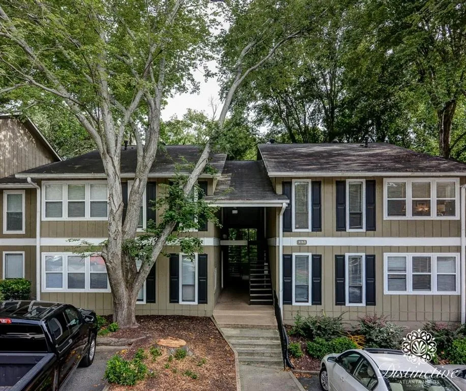 5153 Roswell Road Unit 10, Atlanta, Georgia 30342, 1 Bedroom Bedrooms, ,1 BathroomBathrooms,Residential,Sold,5153 Roswell Road Unit 10,5901955