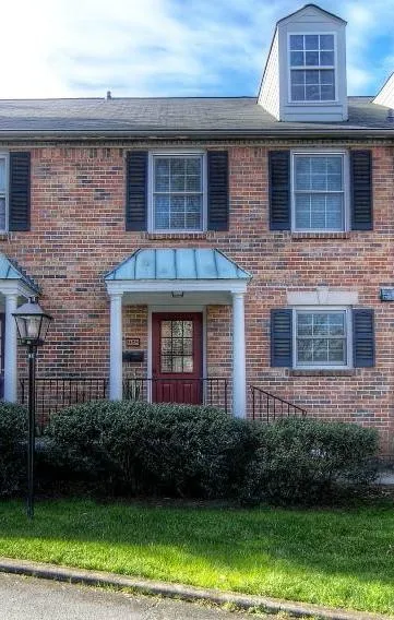 6700 Roswell Road Ne Unit 23c, Sandy Springs, Georgia 30328, 2 Bedrooms Bedrooms, ,1 BathroomBathrooms,Residential,Sold,6700 Roswell Road Ne Unit 23c,5634653