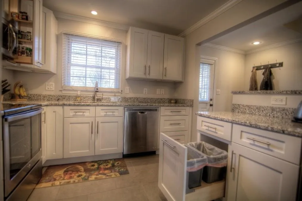 6700 Roswell Road Ne Unit 23c, Sandy Springs, Georgia 30328, 2 Bedrooms Bedrooms, ,1 BathroomBathrooms,Residential,Sold,6700 Roswell Road Ne Unit 23c,5634653