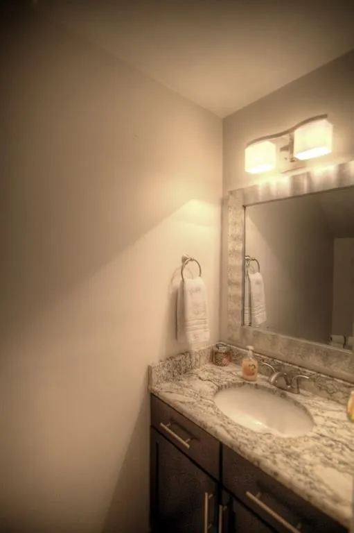 6700 Roswell Road Ne Unit 23c, Sandy Springs, Georgia 30328, 2 Bedrooms Bedrooms, ,1 BathroomBathrooms,Residential,Sold,6700 Roswell Road Ne Unit 23c,5634653