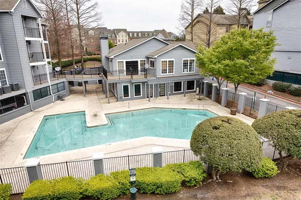 321 Granville Court, Atlanta, Georgia 30328, 2 Bedrooms Bedrooms, ,2 BathroomsBathrooms,Residential,Sold,321 Granville Court,5985218