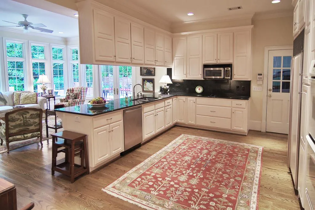 175 Landsdowne Drive, Sandy Springs, Georgia 30328, 5 Bedrooms Bedrooms, ,5 BathroomsBathrooms,Residential,Sold,175 Landsdowne Drive,5590040