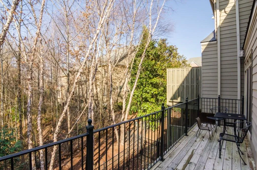 5454 Battery Lane Ne, Atlanta, Georgia 30342, 3 Bedrooms Bedrooms, ,3 BathroomsBathrooms,Residential,Sold,5454 Battery Lane Ne,5788601