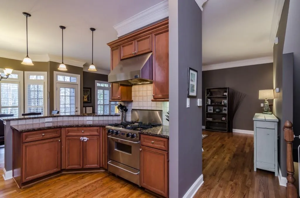 5454 Battery Lane Ne, Atlanta, Georgia 30342, 3 Bedrooms Bedrooms, ,3 BathroomsBathrooms,Residential,Sold,5454 Battery Lane Ne,5788601