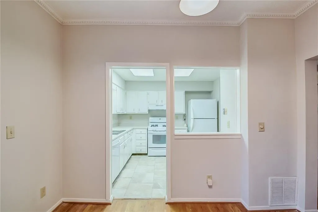 411 Wedgewood Way, Sandy Springs, Georgia 30350, 3 Bedrooms Bedrooms, ,3 BathroomsBathrooms,Residential,Sold,411 Wedgewood Way,6092207