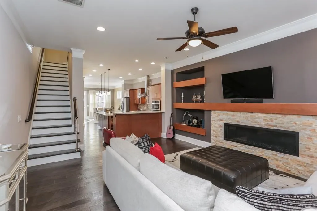 429 Alderwood Street, Atlanta, Georgia 30328, 3 Bedrooms Bedrooms, ,3 BathroomsBathrooms,Residential,Sold,429 Alderwood Street,6502541