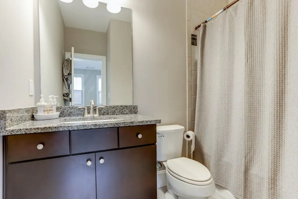 429 Alderwood Street, Atlanta, Georgia 30328, 3 Bedrooms Bedrooms, ,3 BathroomsBathrooms,Residential,Sold,429 Alderwood Street,6502541