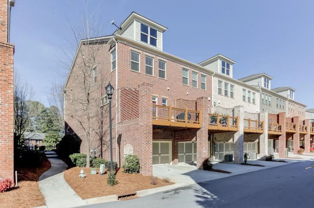 429 Alderwood Street, Atlanta, Georgia 30328, 3 Bedrooms Bedrooms, ,3 BathroomsBathrooms,Residential,Sold,429 Alderwood Street,6502541