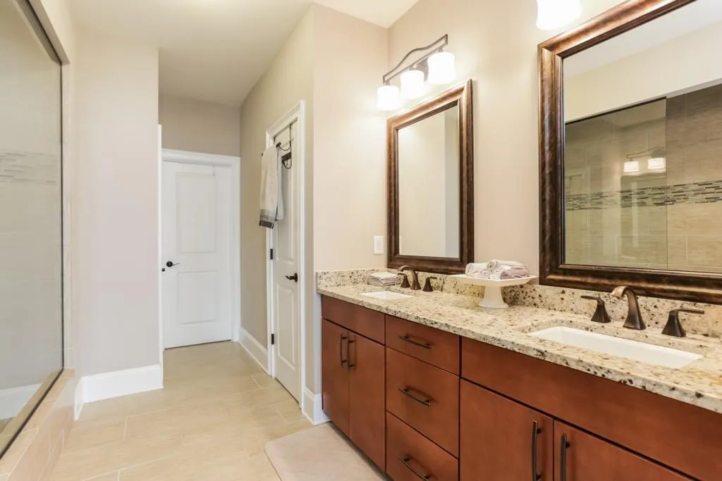 429 Alderwood Street, Atlanta, Georgia 30328, 3 Bedrooms Bedrooms, ,3 BathroomsBathrooms,Residential,Sold,429 Alderwood Street,6502541