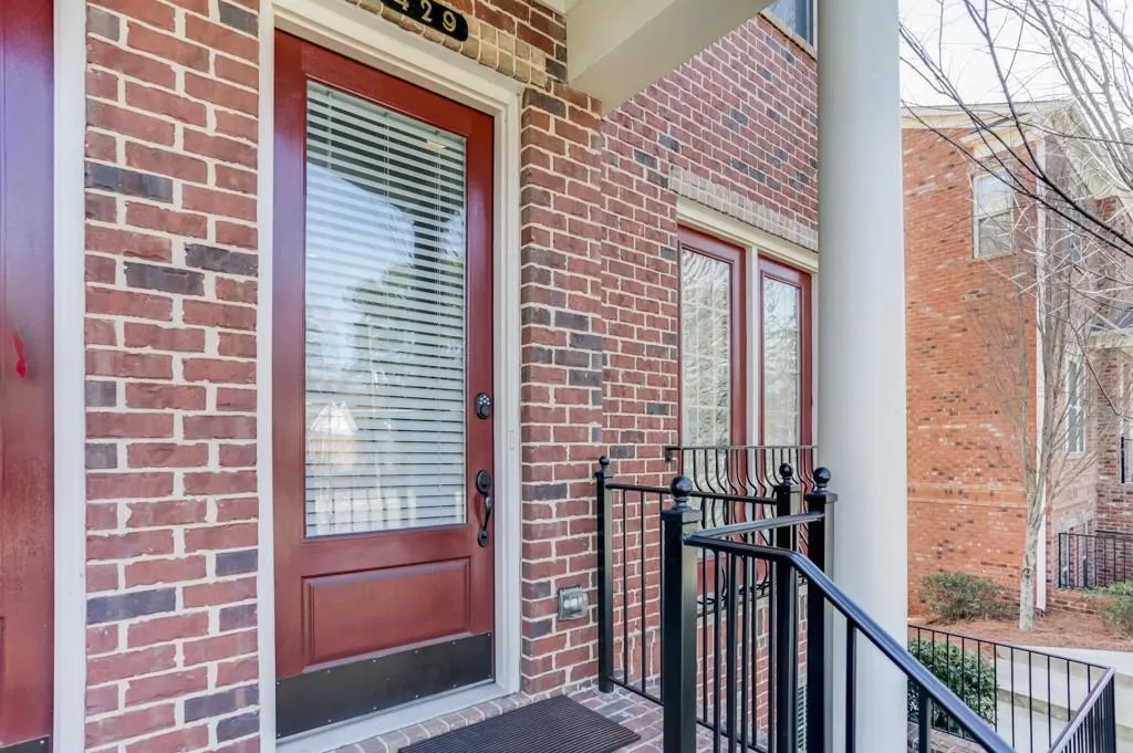 429 Alderwood Street, Atlanta, Georgia 30328, 3 Bedrooms Bedrooms, ,3 BathroomsBathrooms,Residential,Sold,429 Alderwood Street,6502541