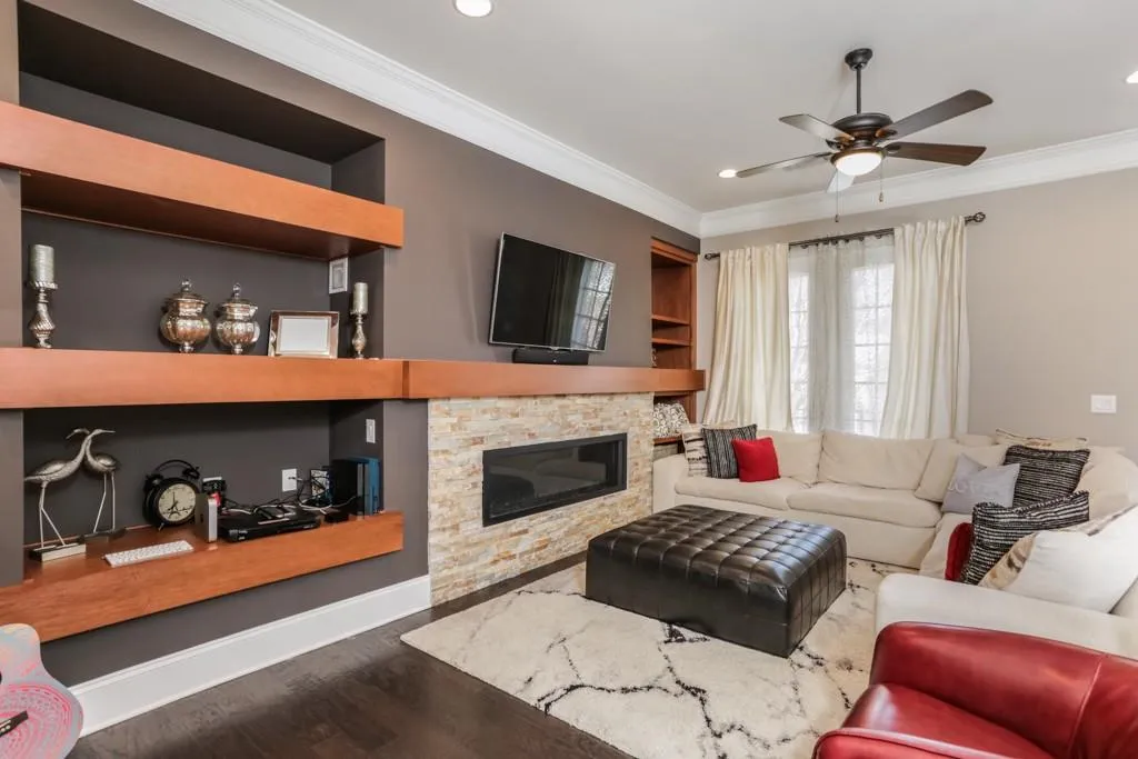 429 Alderwood Street, Atlanta, Georgia 30328, 3 Bedrooms Bedrooms, ,3 BathroomsBathrooms,Residential,Sold,429 Alderwood Street,6502541