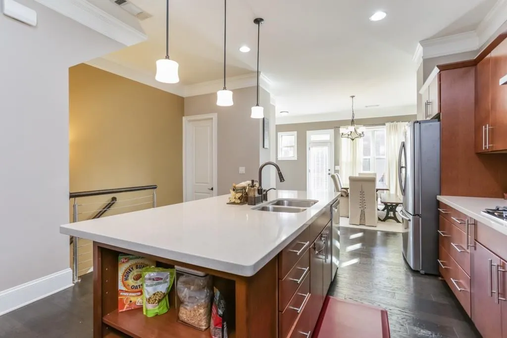 429 Alderwood Street, Atlanta, Georgia 30328, 3 Bedrooms Bedrooms, ,3 BathroomsBathrooms,Residential,Sold,429 Alderwood Street,6502541