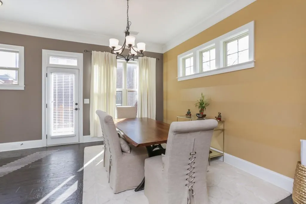 429 Alderwood Street, Atlanta, Georgia 30328, 3 Bedrooms Bedrooms, ,3 BathroomsBathrooms,Residential,Sold,429 Alderwood Street,6502541