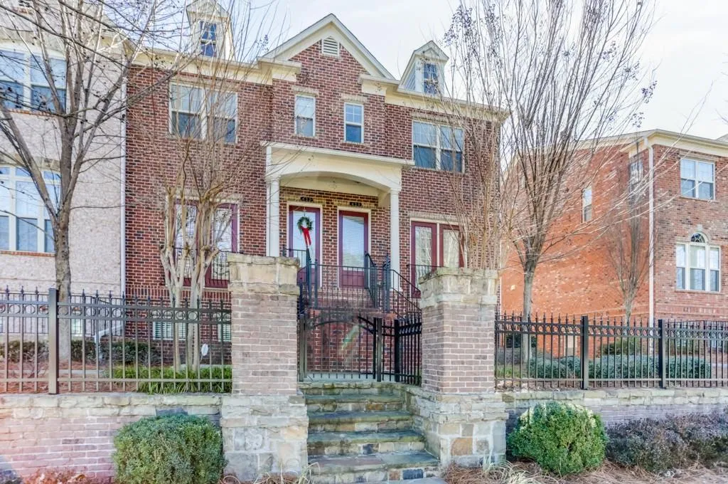 429 Alderwood Street, Atlanta, Georgia 30328, 3 Bedrooms Bedrooms, ,3 BathroomsBathrooms,Residential,Sold,429 Alderwood Street,6502541