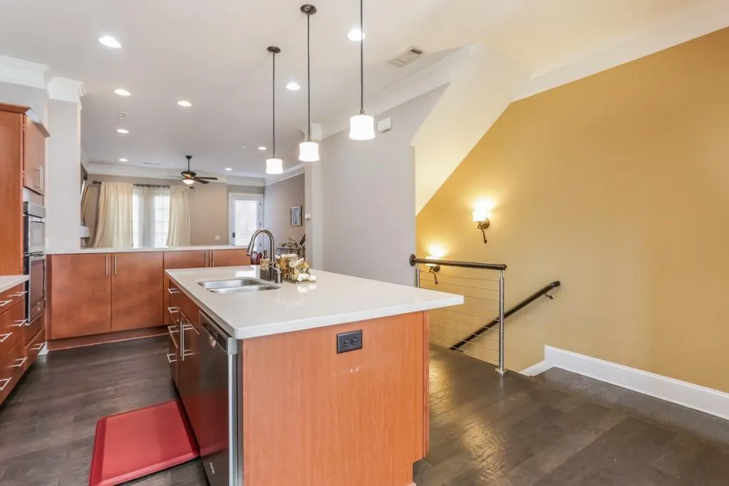 429 Alderwood Street, Atlanta, Georgia 30328, 3 Bedrooms Bedrooms, ,3 BathroomsBathrooms,Residential,Sold,429 Alderwood Street,6502541