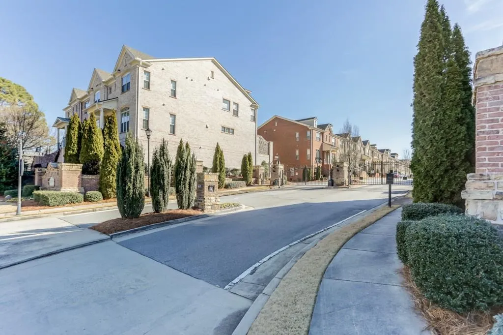 429 Alderwood Street, Atlanta, Georgia 30328, 3 Bedrooms Bedrooms, ,3 BathroomsBathrooms,Residential,Sold,429 Alderwood Street,6502541