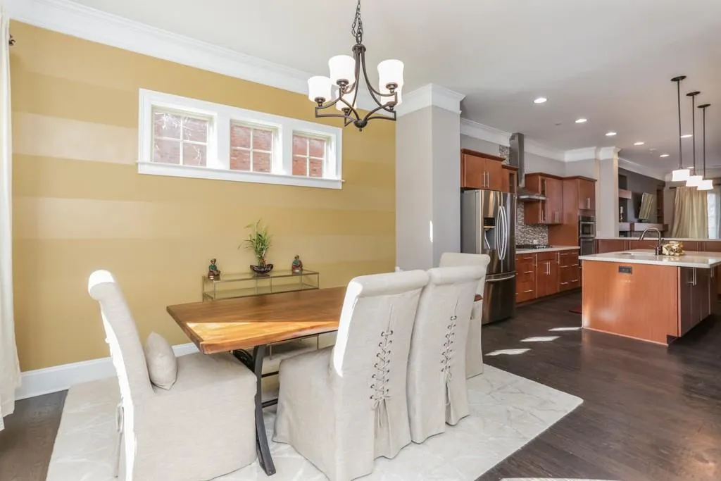 429 Alderwood Street, Atlanta, Georgia 30328, 3 Bedrooms Bedrooms, ,3 BathroomsBathrooms,Residential,Sold,429 Alderwood Street,6502541