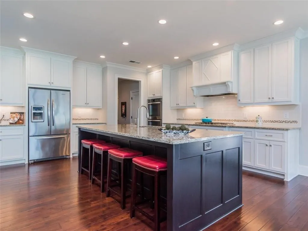 6275 Ferry Drive, Sandy Springs, Georgia 30328, 5 Bedrooms Bedrooms, ,4 BathroomsBathrooms,Residential,Sold,6275 Ferry Drive,6519707