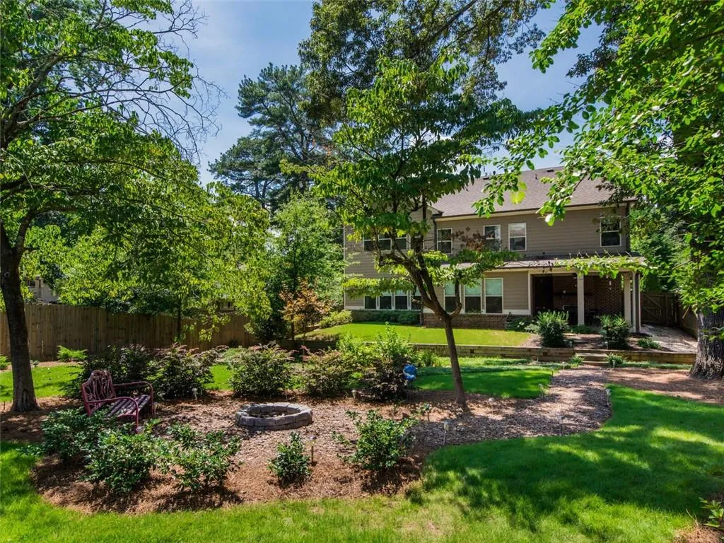 6275 Ferry Drive, Sandy Springs, Georgia 30328, 5 Bedrooms Bedrooms, ,4 BathroomsBathrooms,Residential,Sold,6275 Ferry Drive,6519707