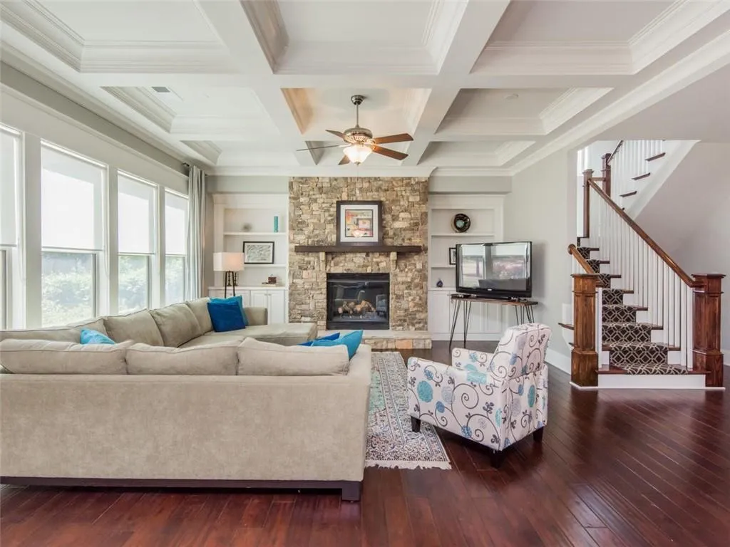 6275 Ferry Drive, Sandy Springs, Georgia 30328, 5 Bedrooms Bedrooms, ,4 BathroomsBathrooms,Residential,Sold,6275 Ferry Drive,6519707