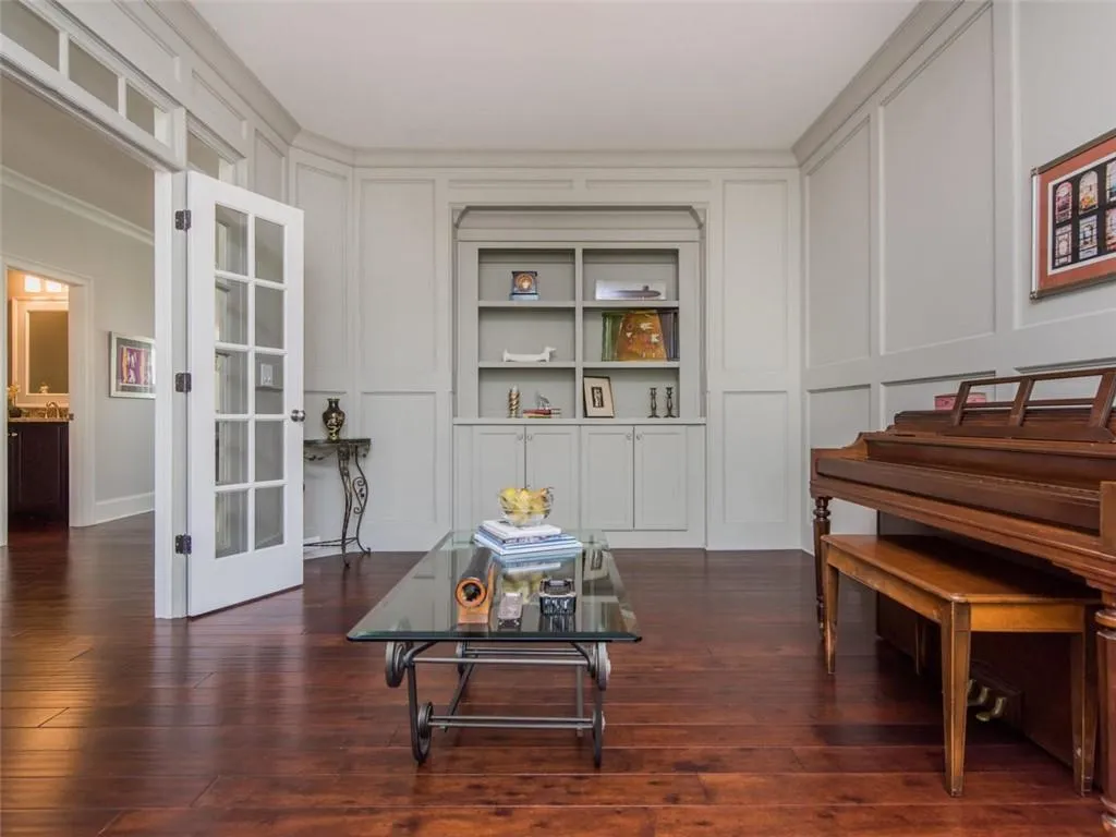 6275 Ferry Drive, Sandy Springs, Georgia 30328, 5 Bedrooms Bedrooms, ,4 BathroomsBathrooms,Residential,Sold,6275 Ferry Drive,6519707