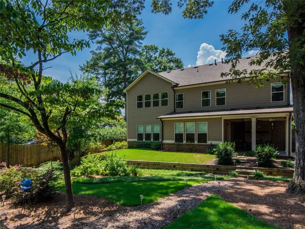 6275 Ferry Drive, Sandy Springs, Georgia 30328, 5 Bedrooms Bedrooms, ,4 BathroomsBathrooms,Residential,Sold,6275 Ferry Drive,6519707