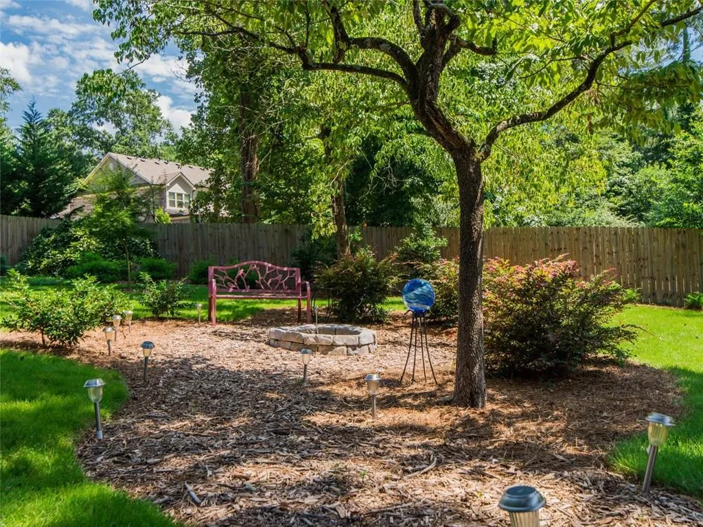 6275 Ferry Drive, Sandy Springs, Georgia 30328, 5 Bedrooms Bedrooms, ,4 BathroomsBathrooms,Residential,Sold,6275 Ferry Drive,6519707