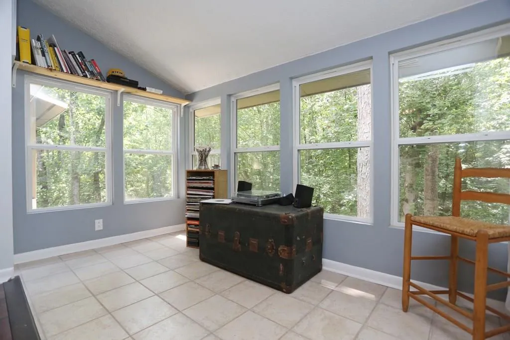 5149 Roswell Road Unit 8, Atlanta, Georgia 30342, 2 Bedrooms Bedrooms, ,1 BathroomBathrooms,Residential,Sold,5149 Roswell Road Unit 8,5731401