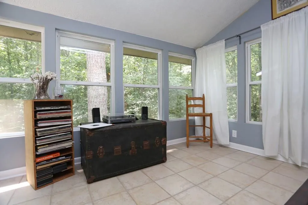 5149 Roswell Road Unit 8, Atlanta, Georgia 30342, 2 Bedrooms Bedrooms, ,1 BathroomBathrooms,Residential,Sold,5149 Roswell Road Unit 8,5731401
