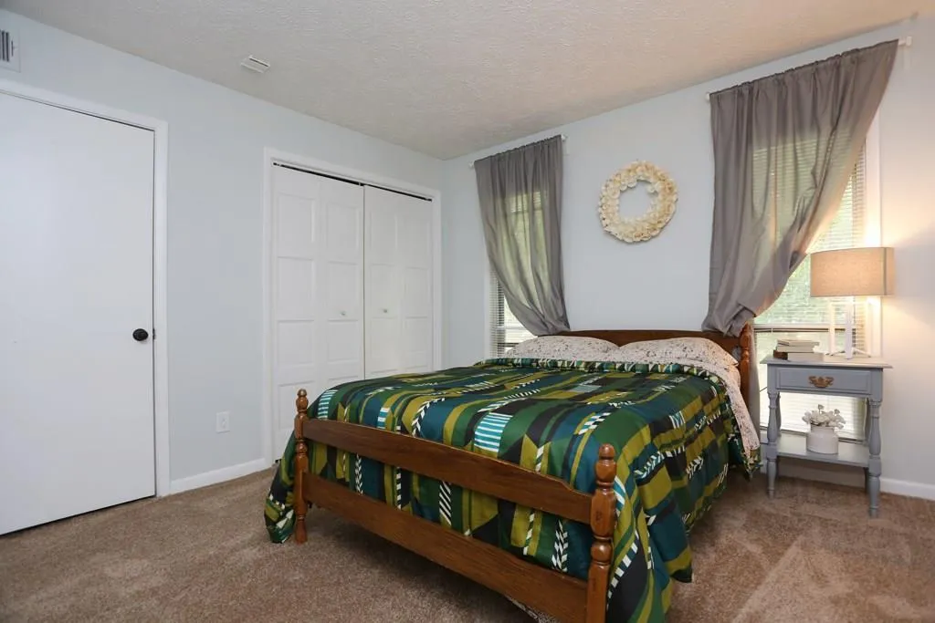 5149 Roswell Road Unit 8, Atlanta, Georgia 30342, 2 Bedrooms Bedrooms, ,1 BathroomBathrooms,Residential,Sold,5149 Roswell Road Unit 8,5731401