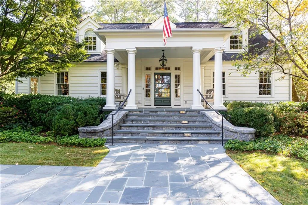 2363 Montview Drive Nw, Atlanta, Georgia 30305, 4 Bedrooms Bedrooms, 0 ,4 BathroomsBathrooms,Residential,Sold,2363 Montview Drive Nw,7679712