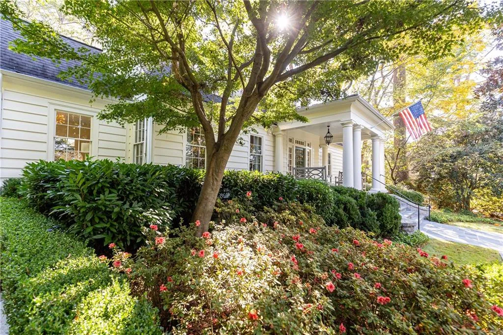 2363 Montview Drive Nw, Atlanta, Georgia 30305, 4 Bedrooms Bedrooms, 0 ,4 BathroomsBathrooms,Residential,Sold,2363 Montview Drive Nw,7679712