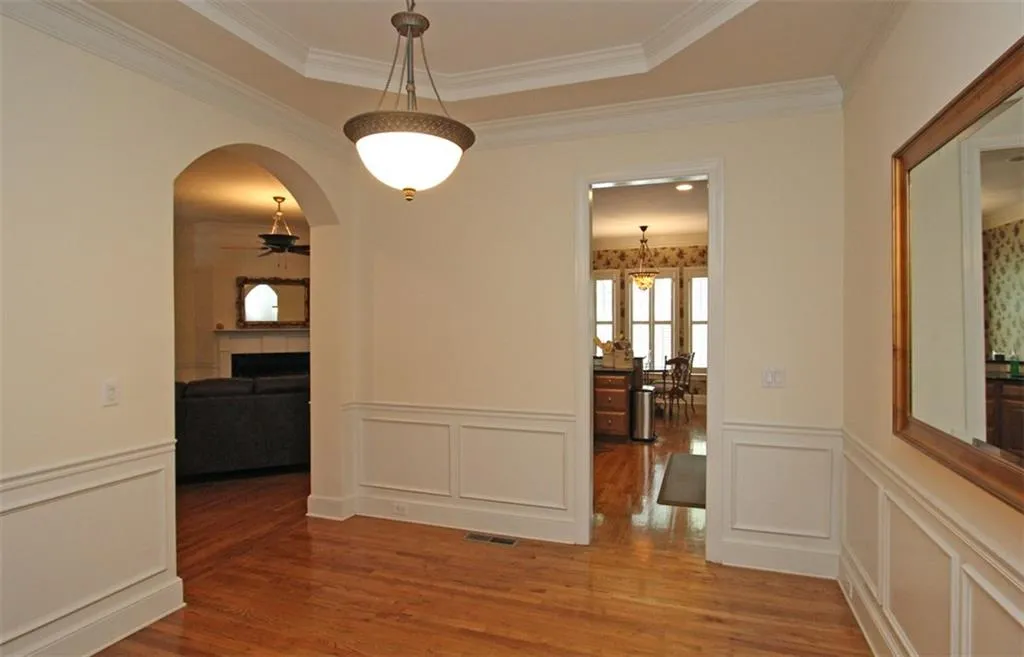 2305 English Ivy Court Unit None, Vinings, Georgia 30339, 3 Bedrooms Bedrooms, ,2 BathroomsBathrooms,Residential,Sold,2305 English Ivy Court Unit None,5717745